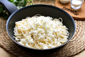 Сладкие спагетти с творогом Сладкие спагетти с творогом