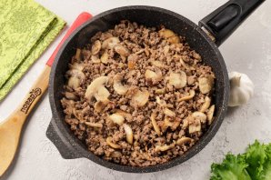 Говяжий фарш с грибами Говяжий фарш с грибами