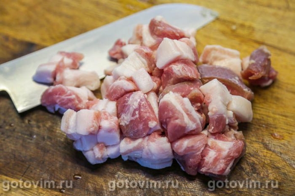 Свинина с кабачками, сладким перцем и макаронами в томатном соке Свинина с кабачками, сладким перцем и макаронами в томатном соке