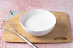 Молочный коктейль без блендера и миксера с бананом Молочный коктейль без блендера и миксера с бананом