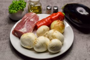 Жаркое из свинины с грибами и баклажанами Жаркое из свинины с грибами и баклажанами