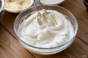 Миндальный бисквит Миндальный бисквит