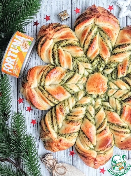 Пирог со шпинатом и тунцом "Снежинка" Пирог со шпинатом и тунцом "Снежинка"