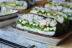 Суши сэндвич с креветкой Суши сэндвич с креветкой