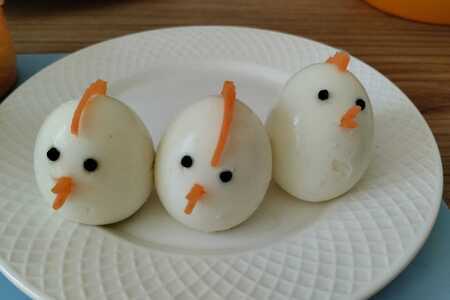 Салат "цыплята в гнезде"