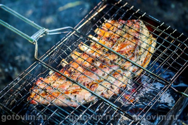 Бараньи ребрышки в мятном маринаде на мангале Бараньи ребрышки в мятном маринаде на мангале