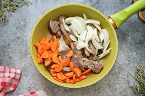 Говяжьи губы с овощами Говяжьи губы с овощами