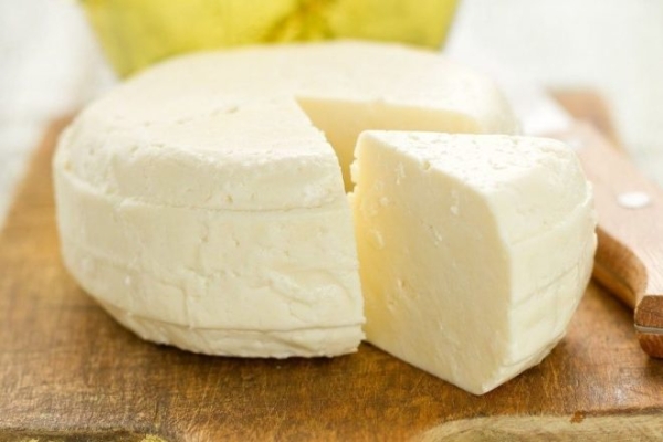 Нежный сыр сулугуни по-домашнему Нежный сыр сулугуни по-домашнему