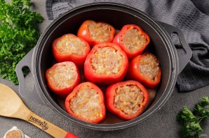 Фаршированный перец с мясом и рисом Фаршированный перец с мясом и рисом