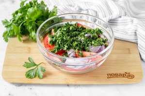 Маринованные помидоры с зеленью Маринованные помидоры с зеленью