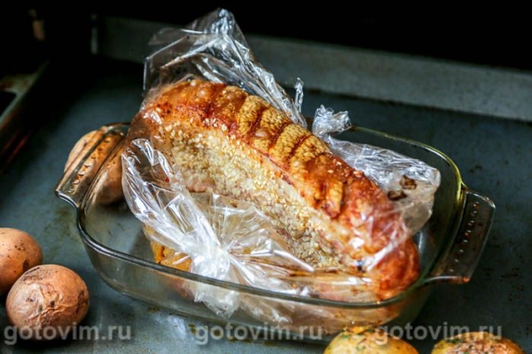 Свиная грудинка в кунжуте, запеченная в рукаве