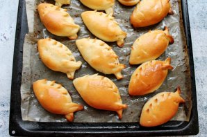 Мини-пирожки с лососем "Сяду на пенек, съем пирожок" Мини-пирожки с лососем "Сяду на пенек, съем пирожок"