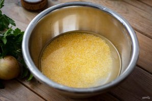 Суп с кукурузной крупой и курицей Суп с кукурузной крупой и курицей