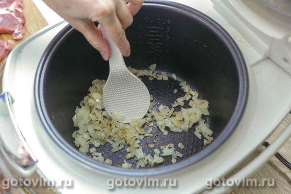 Стейки из свиной шеи в томатно-сливочном соусе в мультиварке