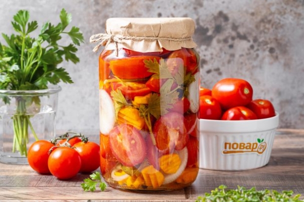 Салат на зиму из помидоров