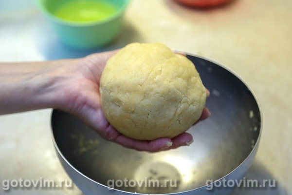 Песочный пирог с малиной и безе Песочный пирог с малиной и безе