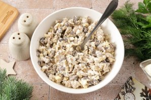 Новогодний салат "Варежка" на год Змеи Новогодний салат "Варежка" на год Змеи