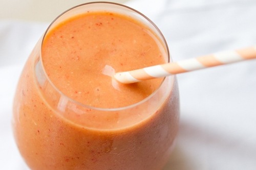 Морковный смузи с бананом Морковный смузи с бананом