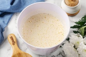 Бисквит на кипятке в мультиварке Бисквит на кипятке в мультиварке