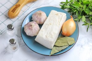 Сало вареное с чесноком Сало вареное с чесноком