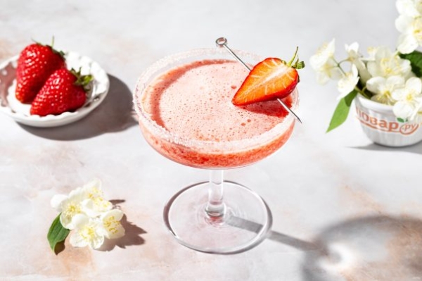 Алкогольный коктейль в блендере Алкогольный коктейль в блендере