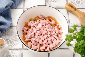 Салат "Обжорка" с колбасой Салат "Обжорка" с колбасой