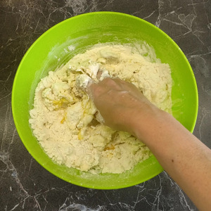 Пирог с курицей и грибами