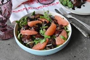 Куриная печень по-анжуйски Куриная печень по-анжуйски