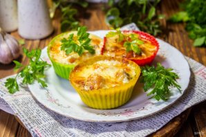 Жульен с курицей и грибами в формочках для кекса Жульен с курицей и грибами в формочках для кекса