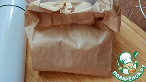 Слойки с ветчиной, изюмом и оливками