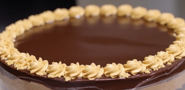 Бесподобно вкусный десерт без духовки, сгущенки и муки. Чизкейк из 3-х основных ингредиентов Бесподобно вкусный десерт без духовки, сгущенки и муки. Чизкейк из 3-х основных ингредиентов