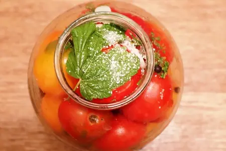 Сладкие консервированные помидоры с лимонной кислотой