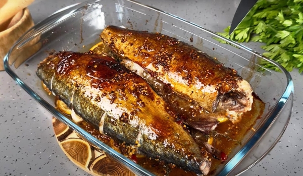 Запечённая скумбрия. Простой рецепт для духовки: неповторимый вкус и аромат Запечённая скумбрия. Простой рецепт для духовки: неповторимый вкус и аромат