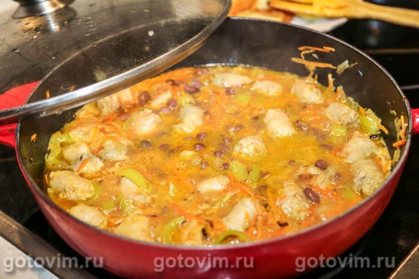 Плов с колбасками, картофелем и фасолью Плов с колбасками, картофелем и фасолью