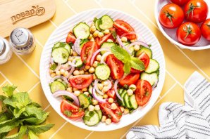 Салат с мятой