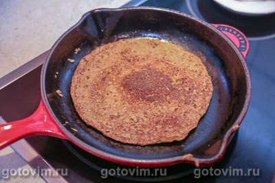 Печеночный торт с чесночным соусом Печеночный торт с чесночным соусом