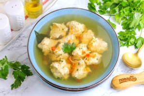 Клецки из куриного филе с луком Клецки из куриного филе с луком