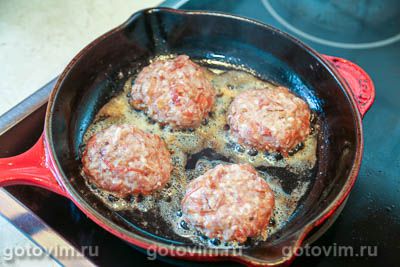 Котлеты из мяса с квашеной капустой Котлеты из мяса с квашеной капустой