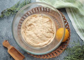 Десерт из вареной сгущенки и сметаны Десерт из вареной сгущенки и сметаны