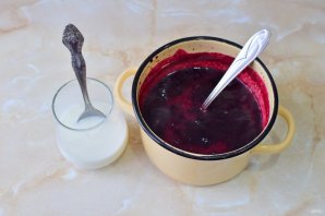 Конфитюр из черной смородины Конфитюр из черной смородины