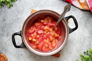 Пирог с клубникой и ревенем