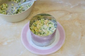 Салат с треской и огурцом Салат с треской и огурцом