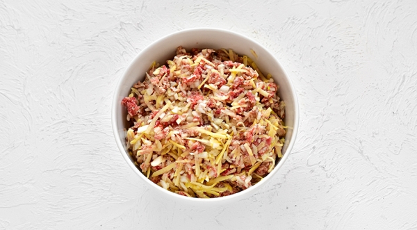 Простой пирог на кефире с мясом, пошаговый рецепт с фото Простой пирог на кефире с мясом, пошаговый рецепт с фото