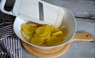 Опята с картошкой в духовке