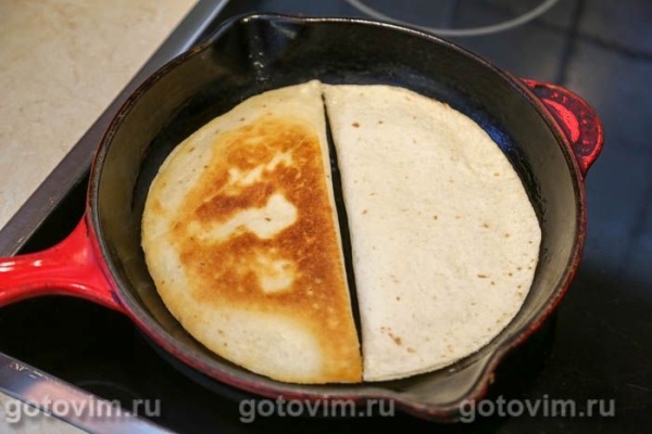 Чебуреки из лаваша «4 сыра» Чебуреки из лаваша «4 сыра»