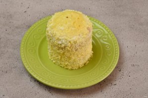 Пасхальный салат с консервированным лососем Пасхальный салат с консервированным лососем