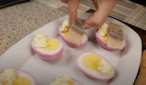 Когда нет времени на готовку. Быстрая Новогодняя закуска «Ленивая шуба» Когда нет времени на готовку. Быстрая Новогодняя закуска «Ленивая шуба»