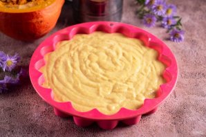 Быстрый сладкий пирог на кефире с тыквой