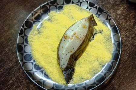 Запечённая зубатка в медово-горчичном маринаде