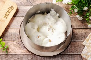 Торт из профитролей со сметанным кремом